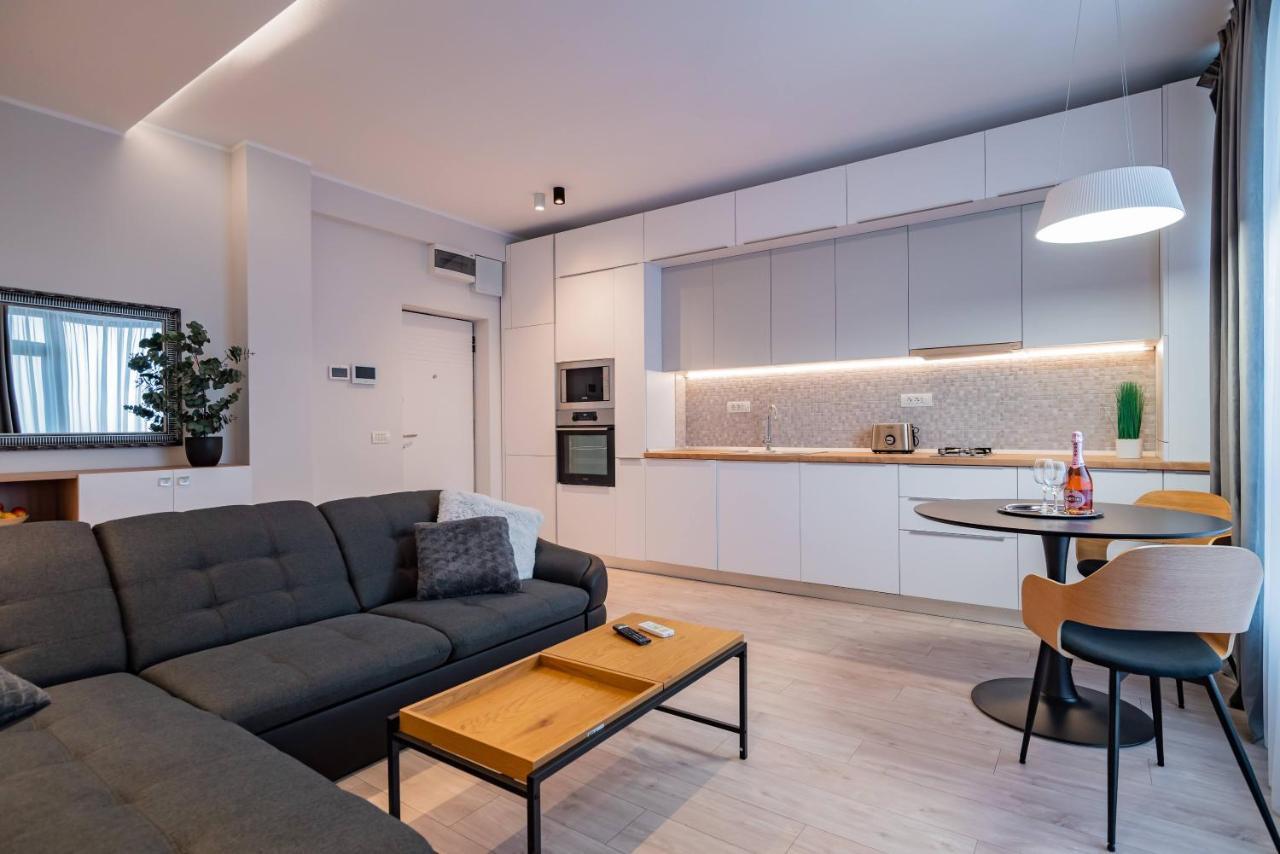 Ria Apartments Năvodari Extérieur photo